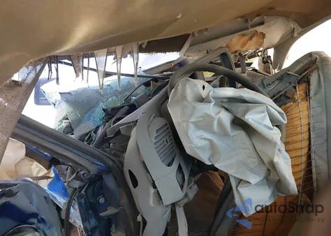 1997 Chevrolet C1500 Fleetside z USA, uszkodzony, nr VIN 2GCEC19W8V1134339